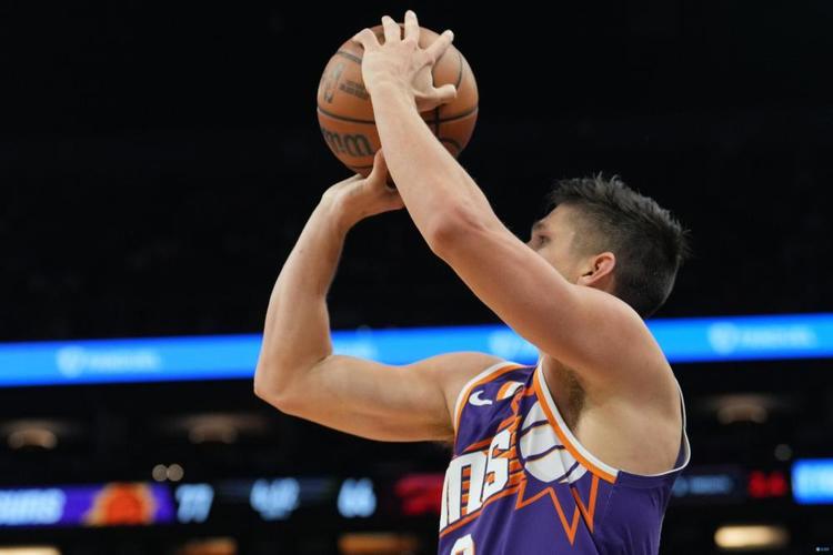 格雷森-阿伦:乔丹-奥特教练心思缜密且做事目的性很明确