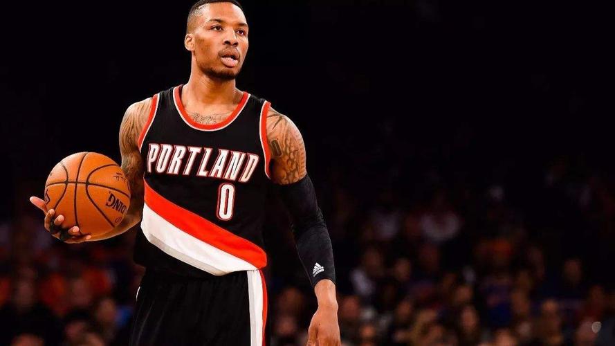 利拉德：杨瀚森真的很会打球 他很自信&比赛感觉让我影响深刻