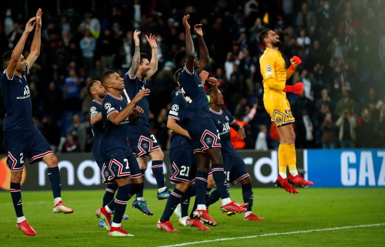 官方：迈克尔-奥利弗将担任巴萨vs巴黎的主裁判