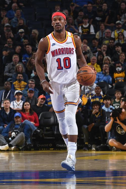 科尔：巴特勒脚踝轻微扭伤 季前赛首战库追巴预计每人打15分钟