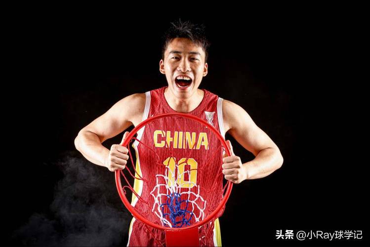 新赛季的NCAA冲啊！王俊杰晒在旧金山大学球馆的训练照：锻炼