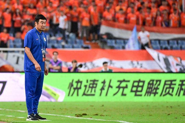 韩鹏:这场有点可惜但结果还可以,我们要提高整体的中前场压迫