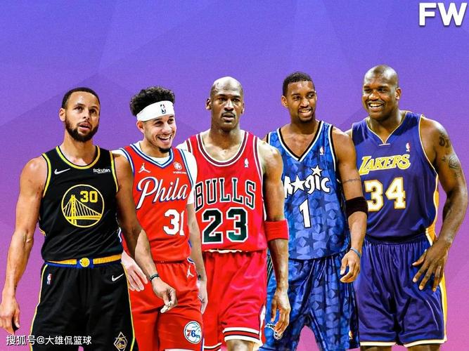 美记:库里与名厨迈克尔-米娜合作开波本威士忌主题酒吧 明日开业