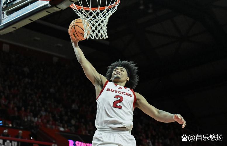 模板果然是登哥！迪伦-哈珀双撤步晃退防守人 可惜三分没进