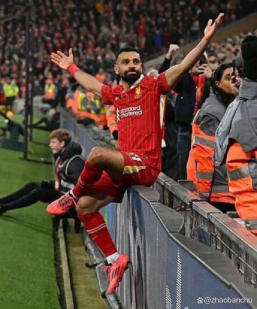 自奥利塞加盟拜仁联赛直接参与36球，边锋位置同期仅次于萨拉赫