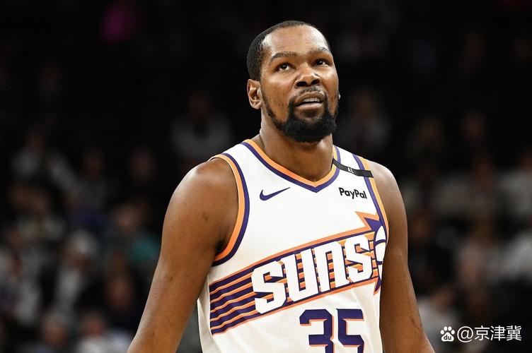 杜兰特:我从来不喜欢独断专行 要赋能周围的人&让他们变更好