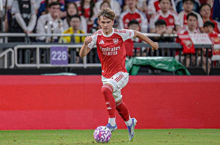 15岁道曼出战71分钟5成功过人,同期场上其他球员最多仅2次