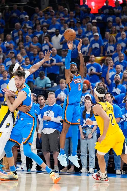 先发制人！雷霆首节24投16中领先鹈鹕17分 三分13中7